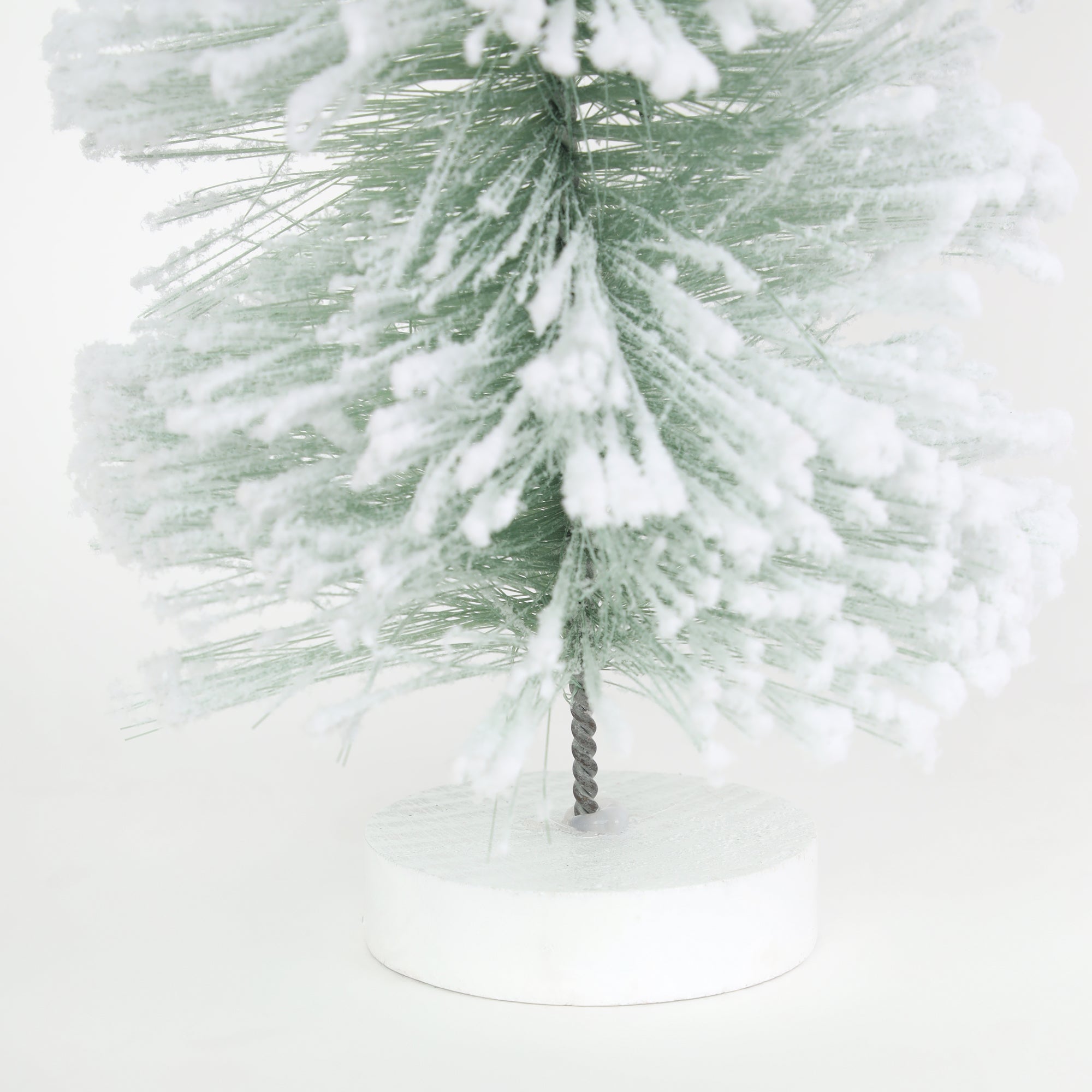 HL Holy Snow Pine 16 Inch Tree Spiral