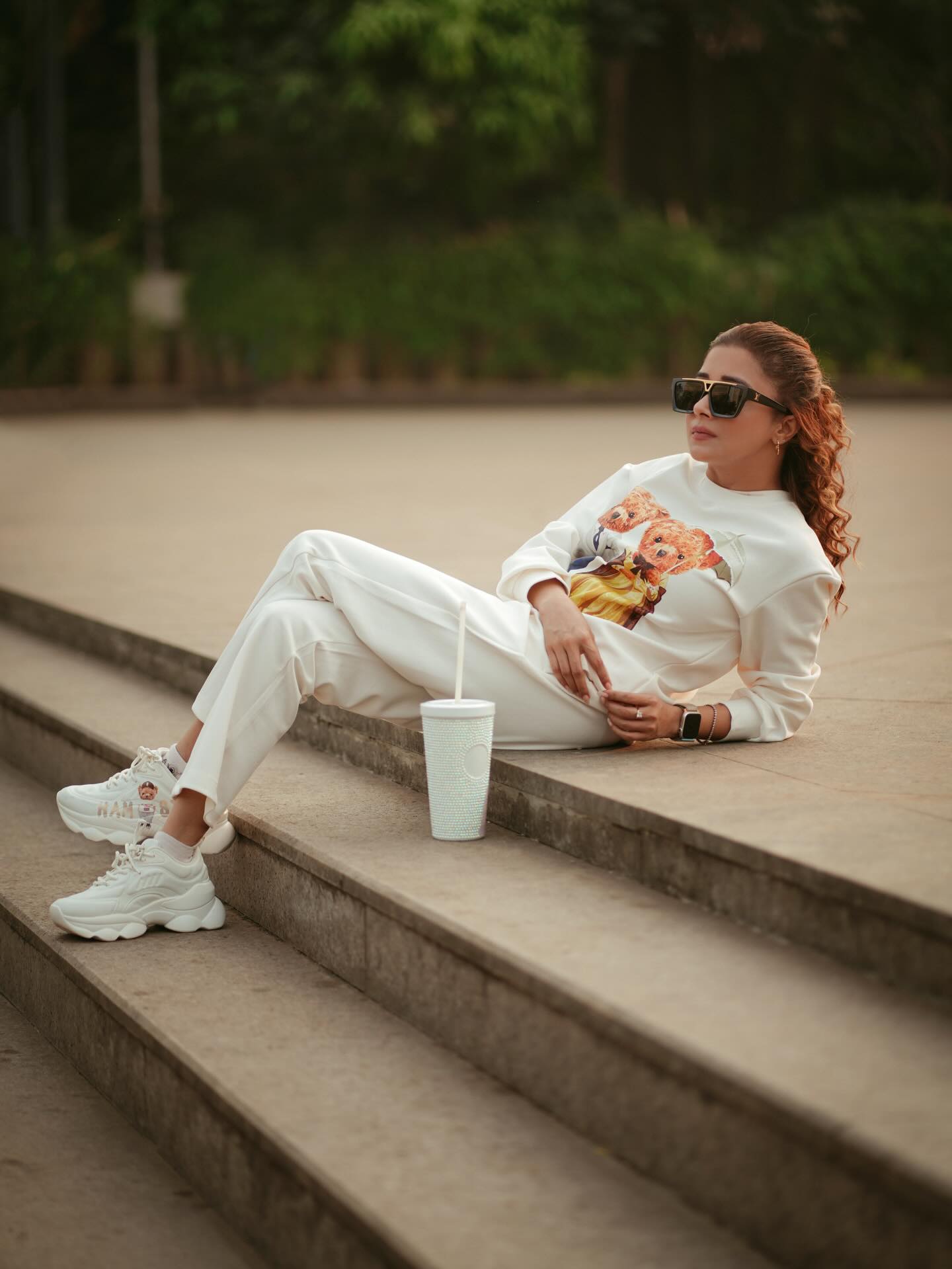 Hamster London Ted H Holiday White Sweatshirt & Lower Cord Set