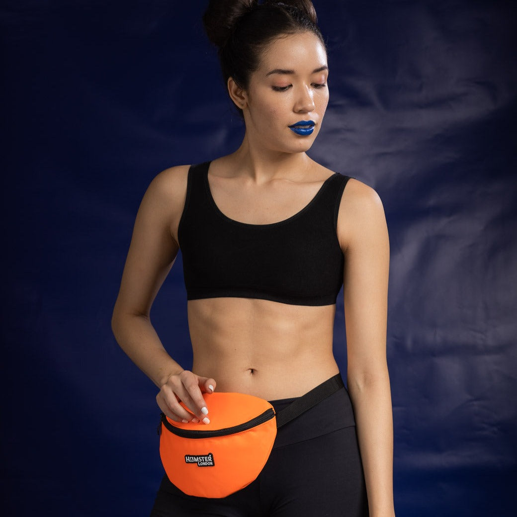 Adjustable sports bra with adjustable straps - Activewear manufacturer  Sportswear Manufacturer HL